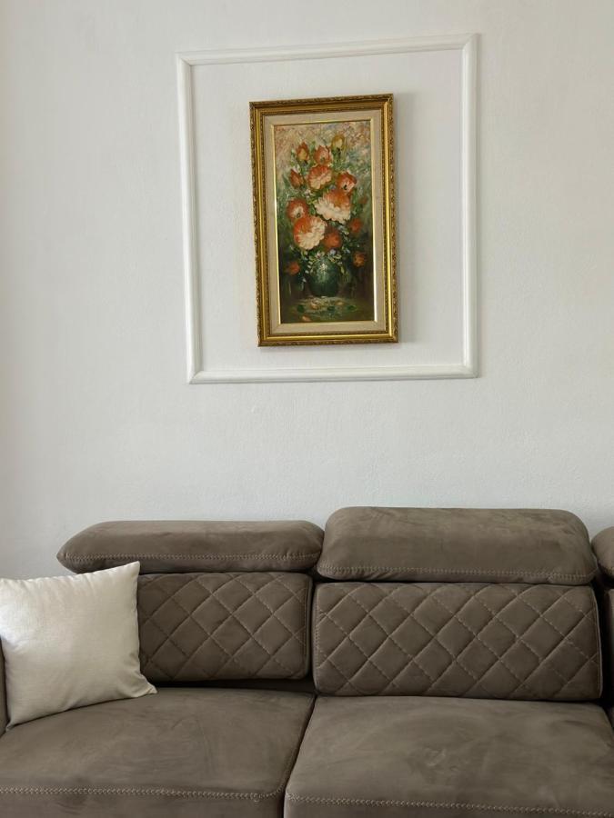 Victorias Apartment Tirane Exteriér fotografie